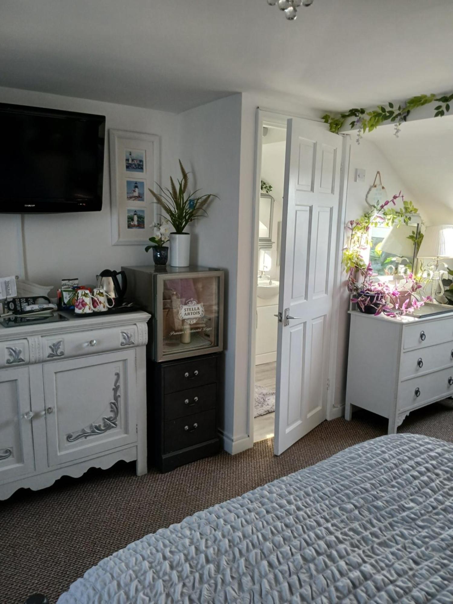 Marjune Guest House Weymouth Esterno foto